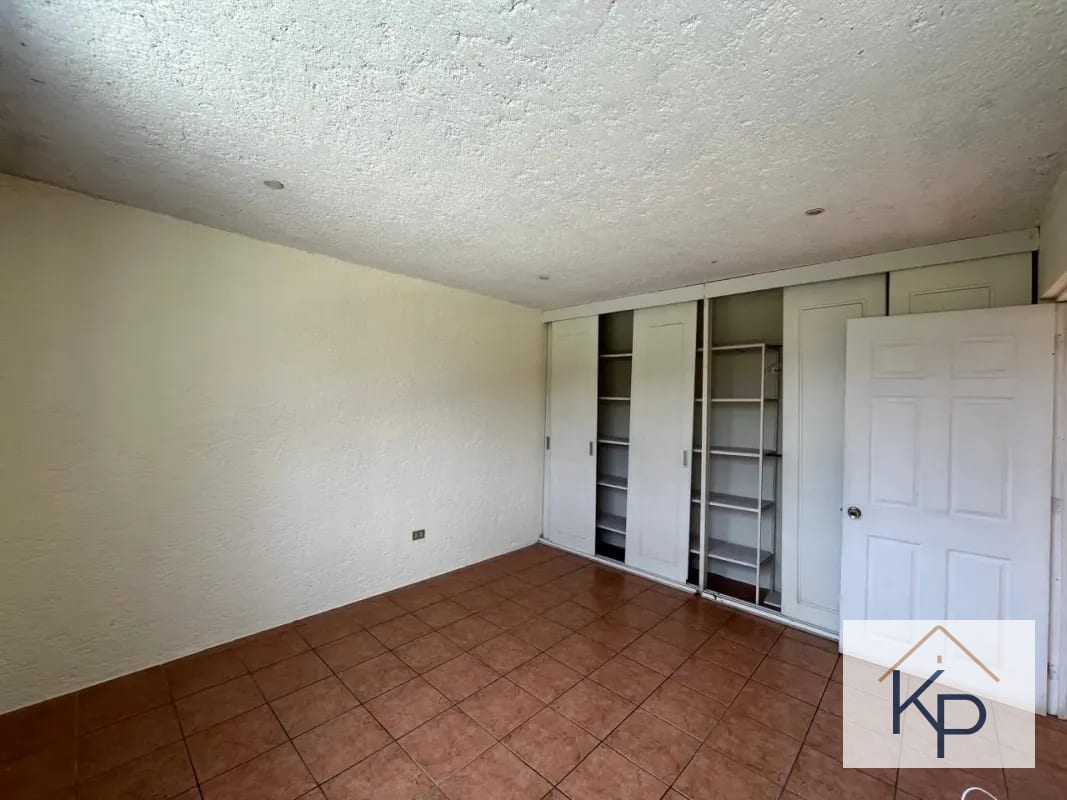 Amplia casa en venta en condominio Km 19 a San José Pinula — Casa en Venta en San José Pinula, Guatemala, Ciudad — foto 3 de 16