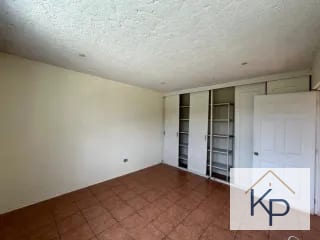 Amplia casa en venta en condominio Km 19 a San José Pinula — Casa en Venta en San José Pinula, Guatemala, Ciudad — miniatura 3 de 16