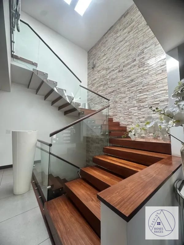 Carr. Salvador km 15 se vende preciosa casa en Condominio Las Camelias - Condado Concepción — Casa en Venta en Condominio Dalias-Residencias Concepción., Carretera a El Salvador, Guatemala, Ciudad — foto 10 de 10