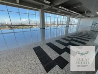 Zona 10 | Edificio Corporativo con Helipuerto | Presencia Ejecutiva — Apartamento en Alquiler en Zona 10, Guatemala, Ciudad — miniatura 11 de 12