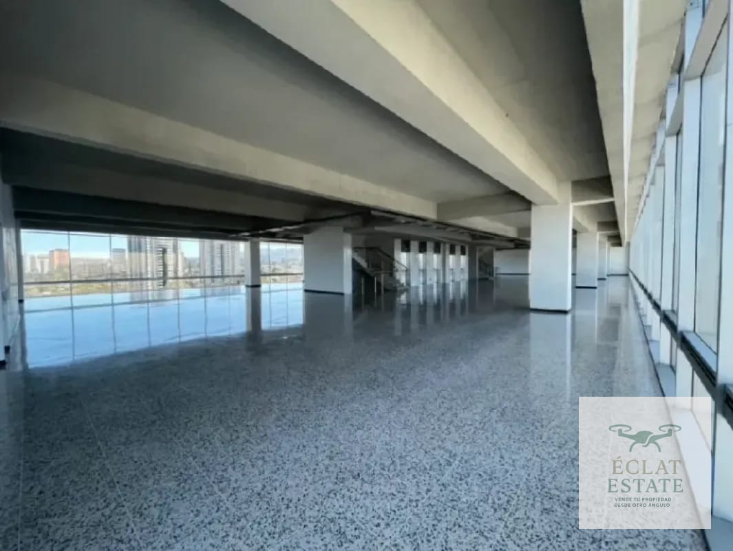 Zona 10 | Edificio Corporativo con Helipuerto | Presencia Ejecutiva — Apartamento en Alquiler en Zona 10, Guatemala, Ciudad — foto 10 de 12