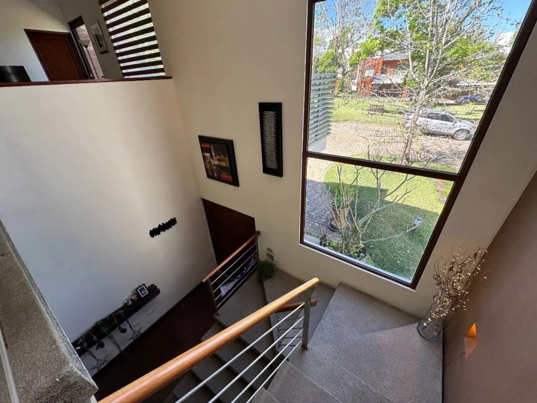 Linda casa en venta en condominio exclusivo de zona 16 — Casa en Venta en Zona 16, Guatemala, Ciudad — foto 11 de 15
