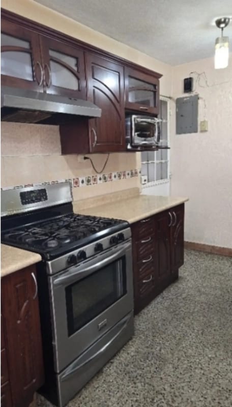 Vendo casa Colonia Alvarado sobre la Calzada Roosevelt — Casa en Venta en Zona 3 Mixco, Guatemala, Ciudad — foto 15 de 17