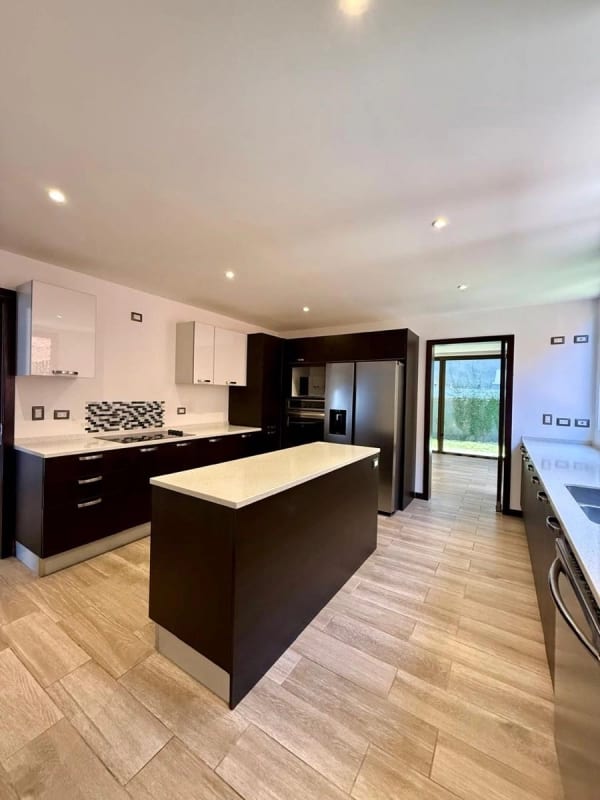 Casa en venta Antaria Buena Vista — Casa en Venta en Santa Catarina Pinula, Guatemala, Ciudad — foto 10 de 13