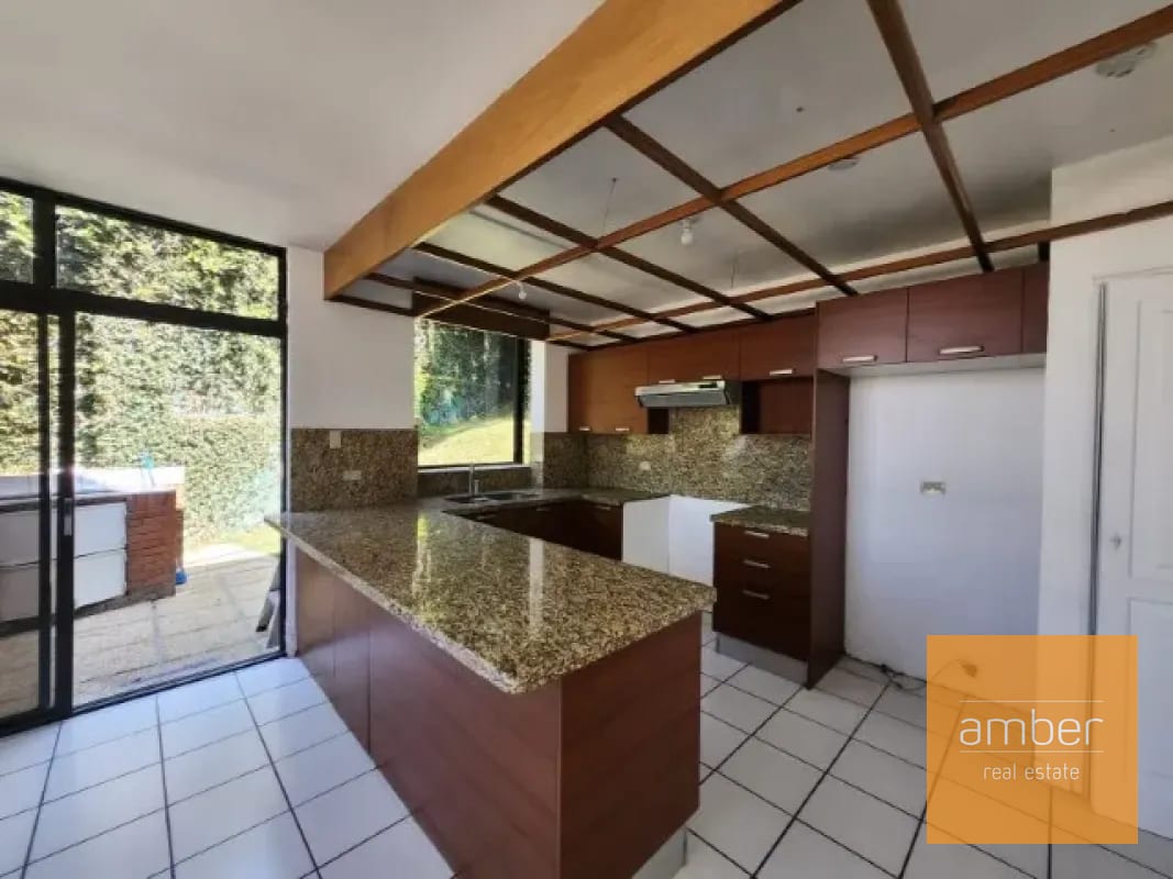 Casa en Montebello I, Km 9.5 CAES — Casa en Venta en Montebello I, Carretera a El Salvador, Guatemala, Ciudad — foto 4 de 11