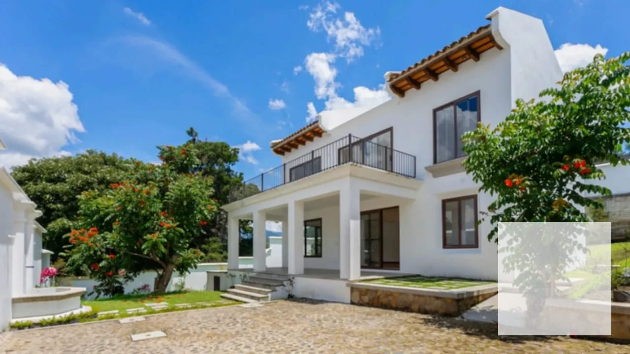 Casa con amplio jardín para estrenar en VENTA -Antigua Guatemala — Casa en Venta en Antigua, Sacatepéquez — foto 8 de 9