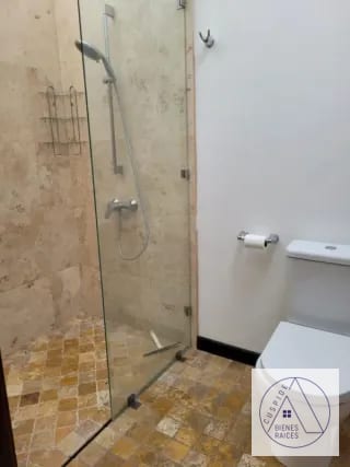 Zona 16 Las Cumbres Bella Residencia en Venta con ganas de hacer negocio. — Casa en Venta en Las Cumbres, Zona 16, Guatemala, Ciudad — miniatura 8 de 11