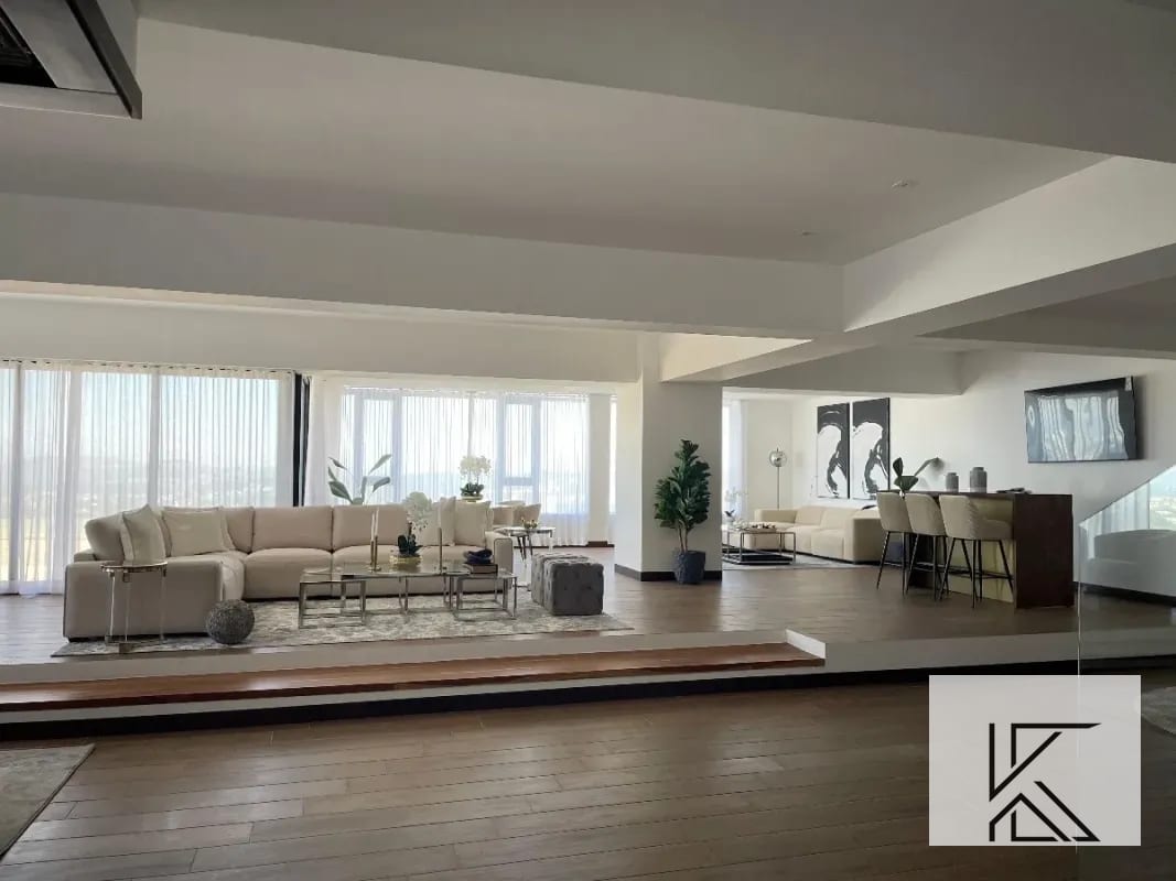 Moderno y Lujoso Penthouse en el Edificio Milenia, zona 10 — Apartamento en Venta en Milenia, Zona 10, Guatemala, Ciudad — foto 16 de 16