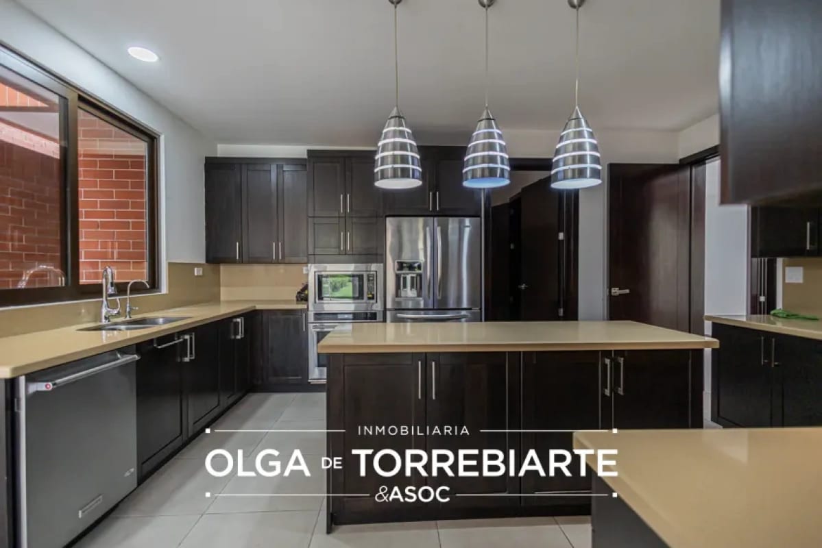 Casa en Camelias, Residencias Concepción — Casa en Venta en Carretera a El Salvador, Guatemala, Ciudad — foto 7 de 14