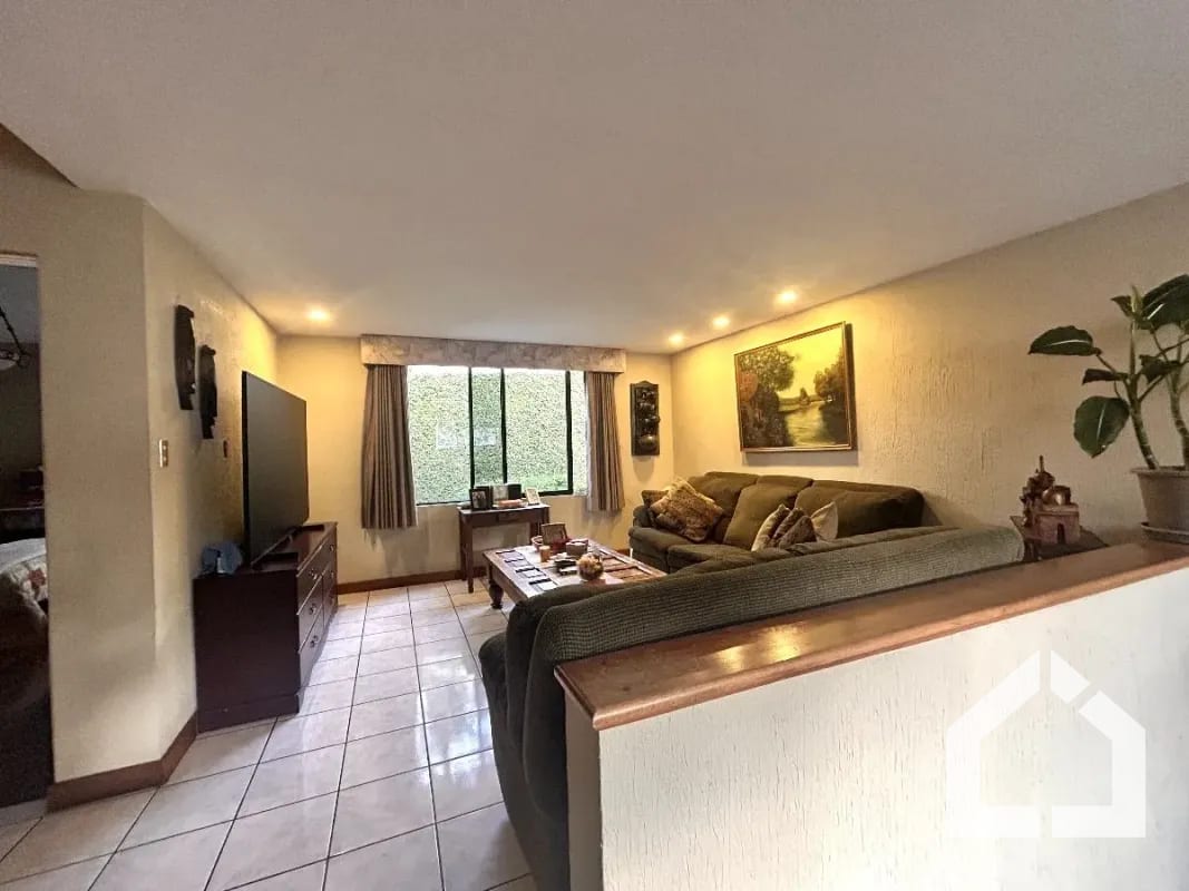Casa en venta, Condominio La Laguna, Colonia Santa Rosalía, CAES — Casa en Venta en Santa Rosalia La Laguna, Carretera a El Salvador, Guatemala, Ciudad — foto 14 de 17