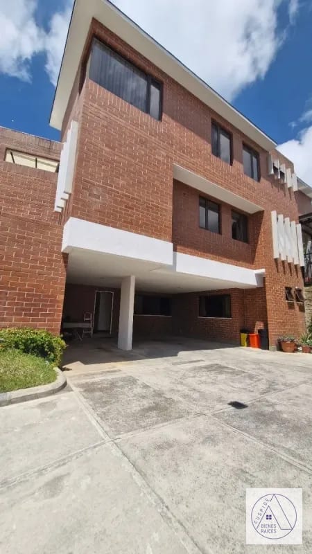 Antaria Buena Vista / Santa Catarina Pinula viva a 10 minutos de zona 10 — Casa en Venta en Santa Catarina Pinula, Guatemala, Ciudad — foto 4 de 12