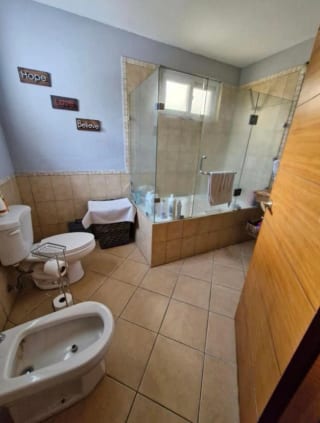 Casa en renta y venta Kanajuyu zona 16 (fuera de garita) — Casa en Alquiler en Zona 16, Guatemala, Ciudad — miniatura 9 de 12