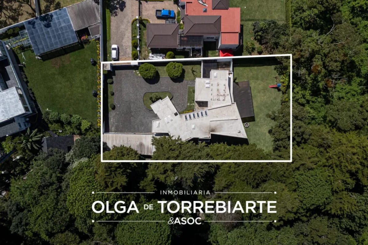 Casa en Casa y Campo Carretera a El Salvador — Casa en Venta en Carretera a El Salvador, Guatemala, Ciudad — foto 1 de 17