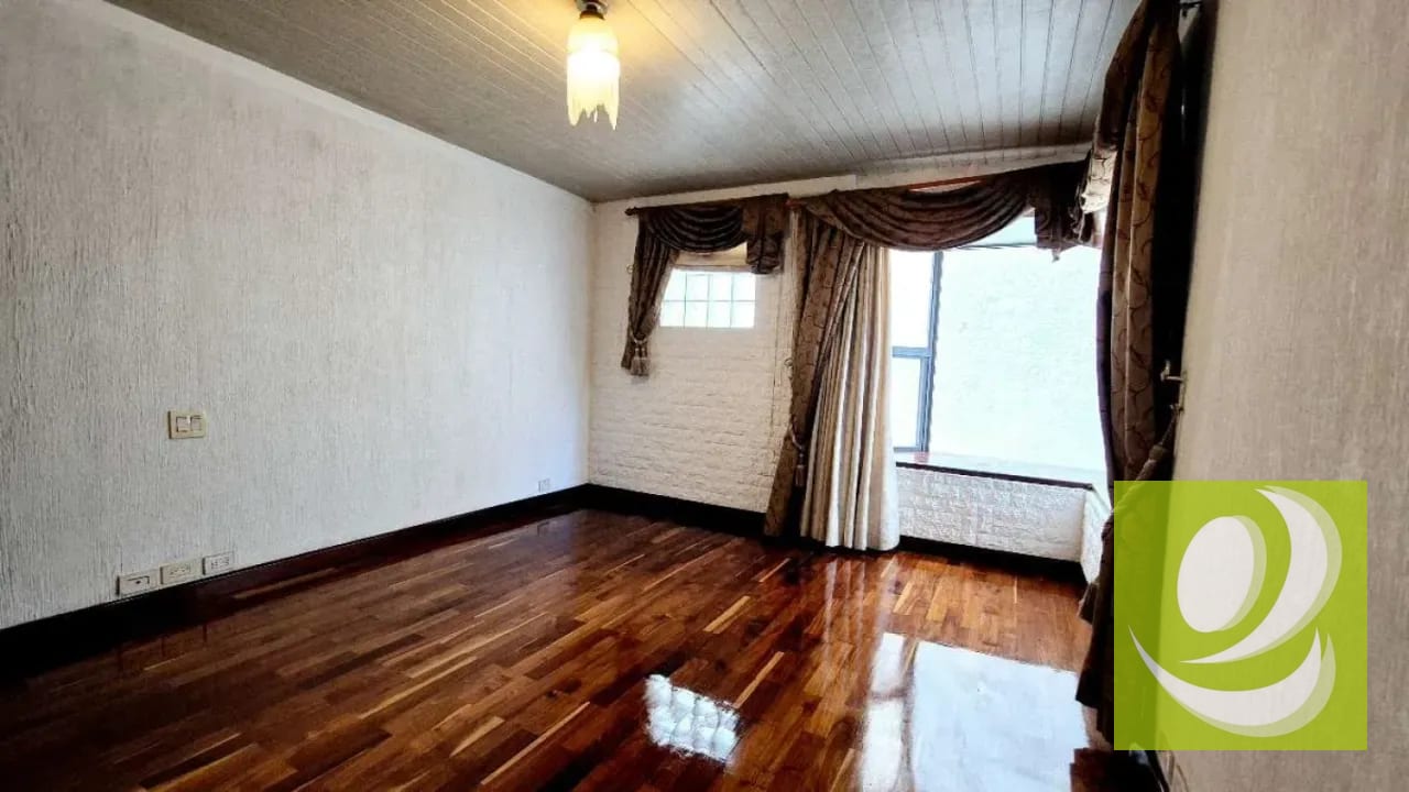 En venta casa de lujo en km 9.5 CAES — Casa en Venta en Carretera a El Salvador, Guatemala, Ciudad — foto 4 de 6