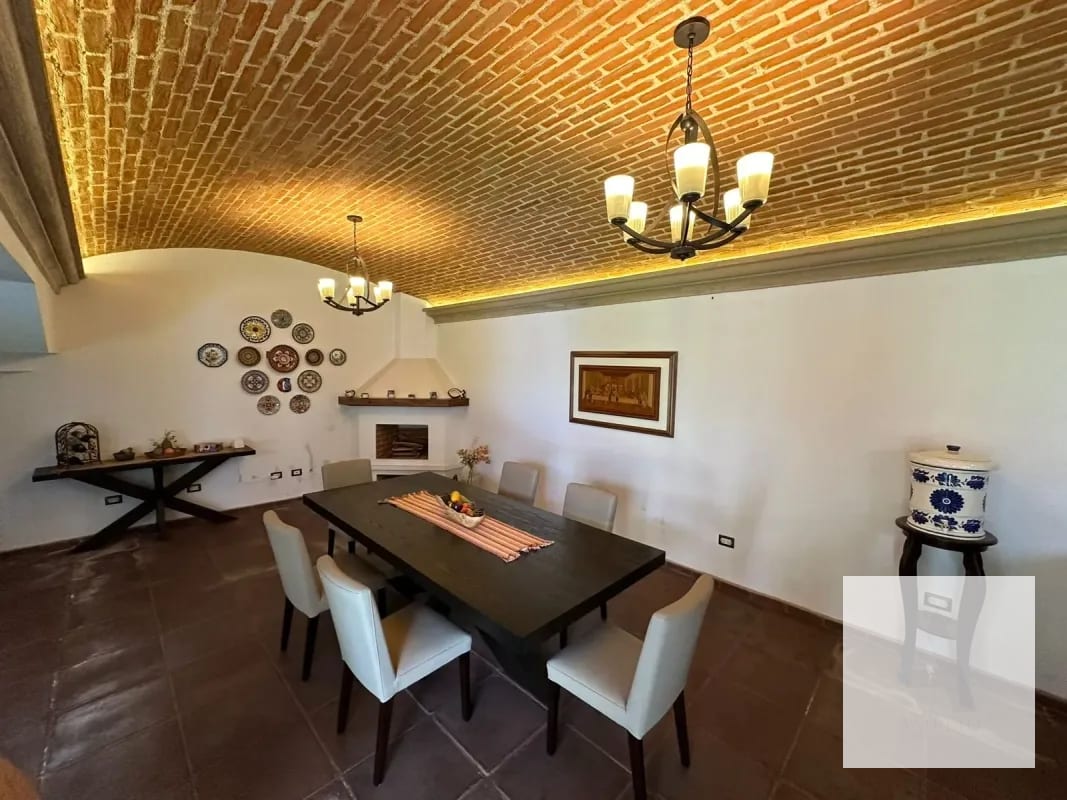 Residencia con potencial para Airbnb en Antigua Guatemala — Casa en Venta en Jocotenango, Sacatepéquez — foto 11 de 12