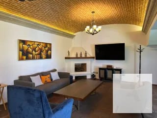 Residencia con potencial para Airbnb en Antigua Guatemala — Casa en Venta en Jocotenango, Sacatepéquez — miniatura 10 de 12