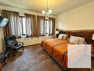 Residencia con potencial para Airbnb en Antigua Guatemala — Casa en Venta en Jocotenango, Sacatepéquez — miniatura 8 de 12