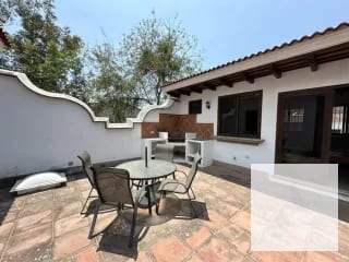 Residencia con potencial para Airbnb en Antigua Guatemala — Casa en Venta en Jocotenango, Sacatepéquez — miniatura 6 de 12