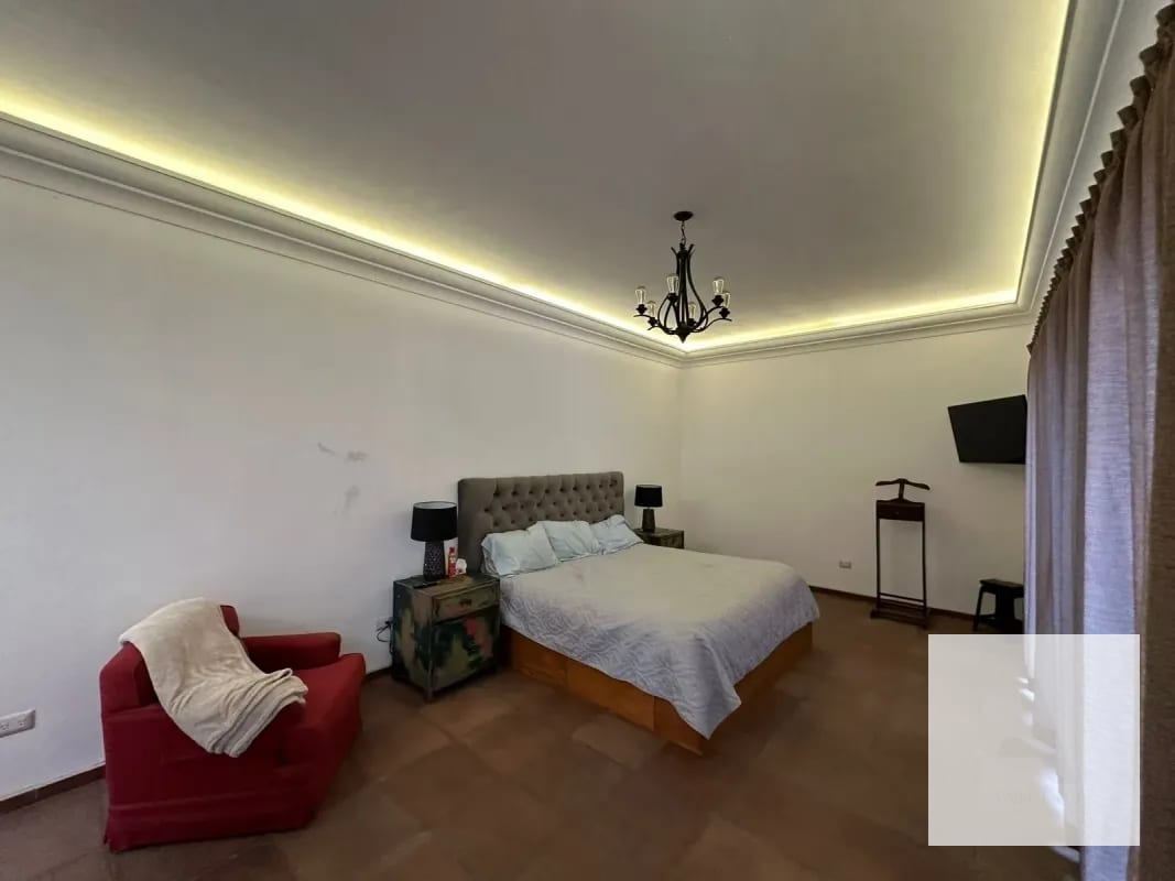 Residencia con potencial para Airbnb en Antigua Guatemala — Casa en Venta en Jocotenango, Sacatepéquez — foto 4 de 12