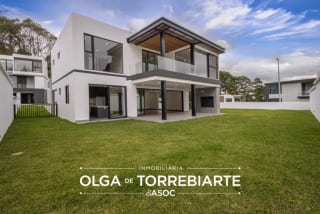 Casa en venta Sauces de El Pulté, Zona 16 — Casa en Venta en El Pulté Ecuestre, Zona 16, Guatemala, Ciudad — miniatura 9 de 16