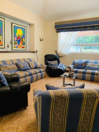 🏠Se vende casa de un nivel con hermoso jardín, en Casa y Campo, Carretera a El Salvador — Casa en Venta en Carretera a El Salvador, Guatemala, Ciudad — miniatura 13 de 17