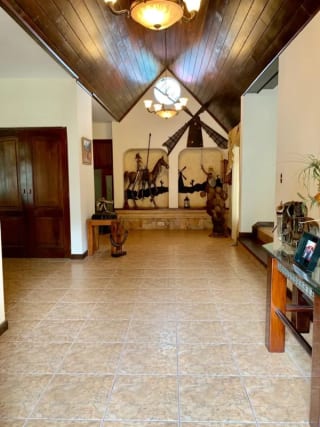 🏠Se vende casa de un nivel con hermoso jardín, en Casa y Campo, Carretera a El Salvador — Casa en Venta en Carretera a El Salvador, Guatemala, Ciudad — miniatura 6 de 17