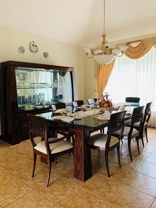 🏠Se vende casa de un nivel con hermoso jardín, en Casa y Campo, Carretera a El Salvador — Casa en Venta en Carretera a El Salvador, Guatemala, Ciudad — foto 4 de 17