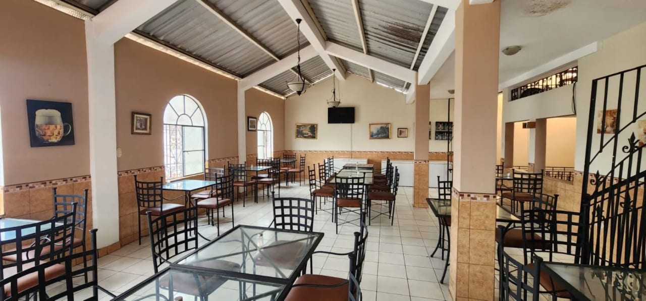 Venta de Negocio en funcionamiento/Café Restaurante — Casa en Venta en Zona 1, Guatemala, Ciudad — foto 5 de 16