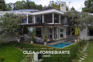 Casa con piscina en venta, Las Tinajas — Casa en Venta en Las Tinajas, Santa Catarina Pinula, Guatemala, Ciudad — miniatura 1 de 17