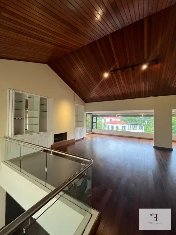 Venta Casa amplia en La Montaña zona 16 — Casa en Venta en La Montaña, Zona 16, Guatemala, Ciudad — foto 5 de 9