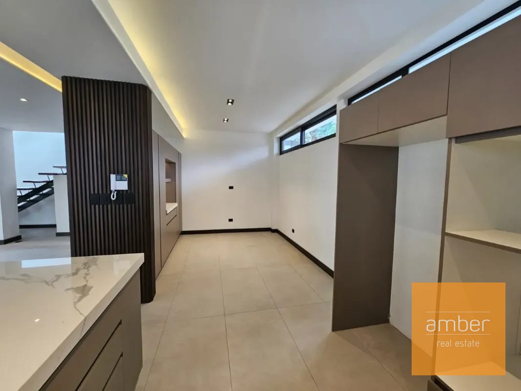 Casa en Zona 13 — Casa en Venta en Zona 13, Guatemala, Ciudad — foto 12 de 14