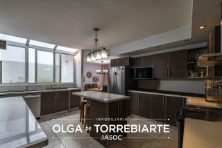 Casa en Campos de San Isidro, Zona 16 — Casa en Venta en Campos de San Isidro II, Zona 16, Guatemala, Ciudad — miniatura 9 de 17