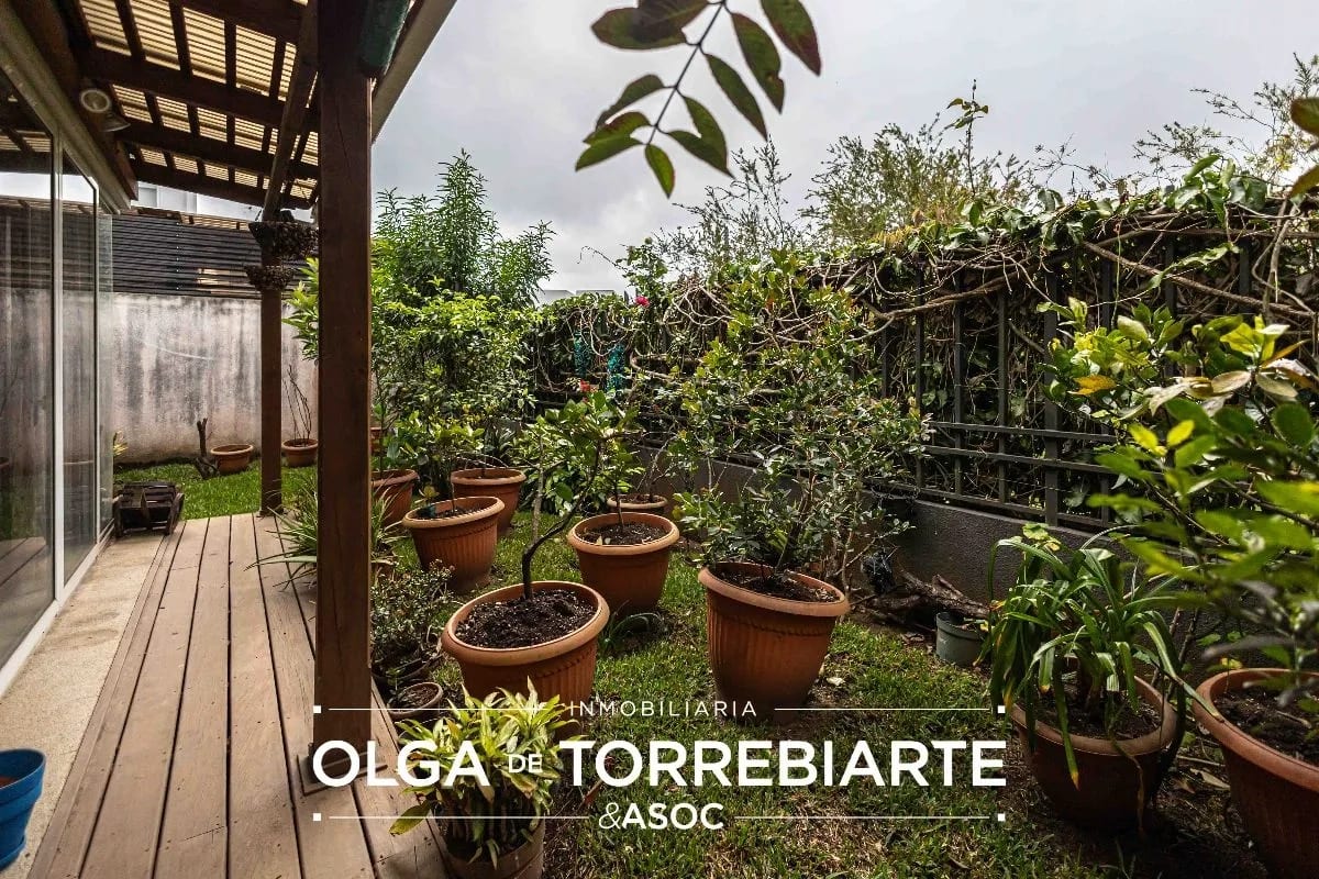 Casa en Campos de San Isidro, Zona 16 — Casa en Venta en Campos de San Isidro II, Zona 16, Guatemala, Ciudad — foto 2 de 17