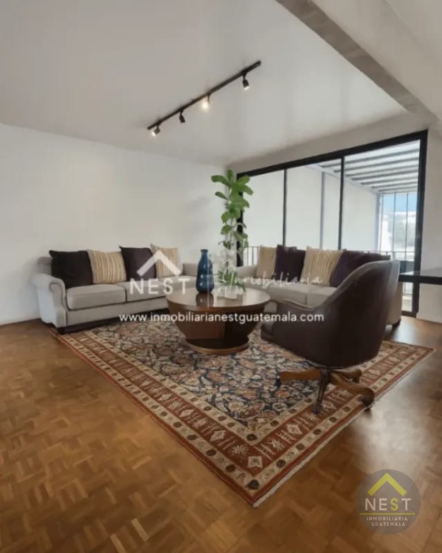 Casa comercial en Renta | zona 10 — Casa en Alquiler en Zona 10, Guatemala, Ciudad — foto 1 de 17