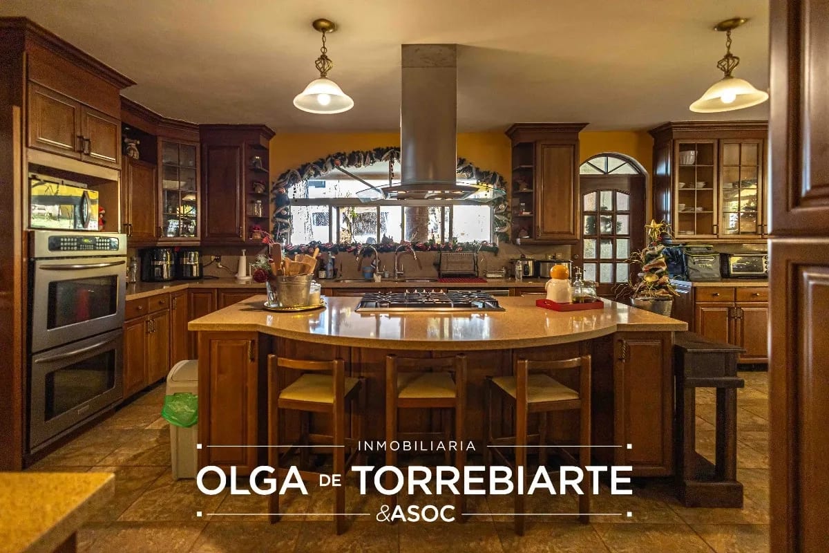 Casa en Bosques de Castilla II — Casa en Venta en Zona 9 Mixco, Guatemala, Ciudad — foto 5 de 15