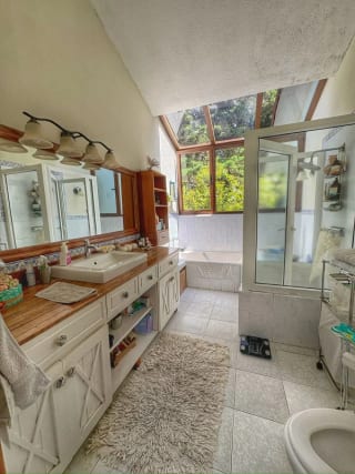 Hermosa Casa en Residenciales la Cruz — Casa en Venta en Santa Catarina Pinula, Guatemala, Ciudad — miniatura 5 de 11