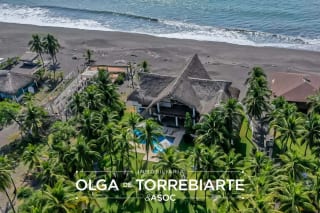 Casa frente al mar, Iztapa, Escuintla — Casa vacacional en Venta en Iztapa, Escuintla — miniatura 1 de 17