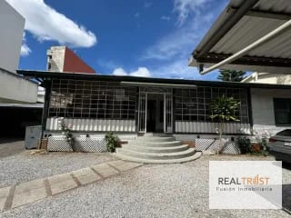 Casa para oficinas en zona 13 a pocos pasos de las Américas — Casa en Alquiler en Zona 13, Guatemala, Ciudad — miniatura 2 de 11