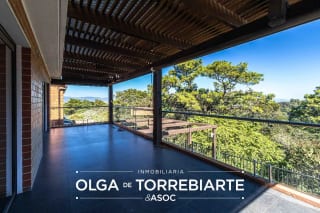 Casa en Antaria Bellas Luces — Casa en Venta en Bellas Luces, Santa Catarina Pinula, Guatemala, Ciudad — miniatura 4 de 17