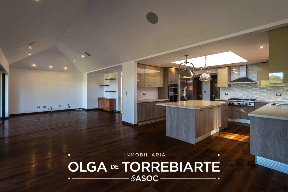 Casa en Antaria Bellas Luces — Casa en Venta en Bellas Luces, Santa Catarina Pinula, Guatemala, Ciudad — foto 16 de 17