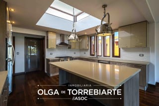 Casa en Antaria Bellas Luces — Casa en Venta en Bellas Luces, Santa Catarina Pinula, Guatemala, Ciudad — miniatura 3 de 17