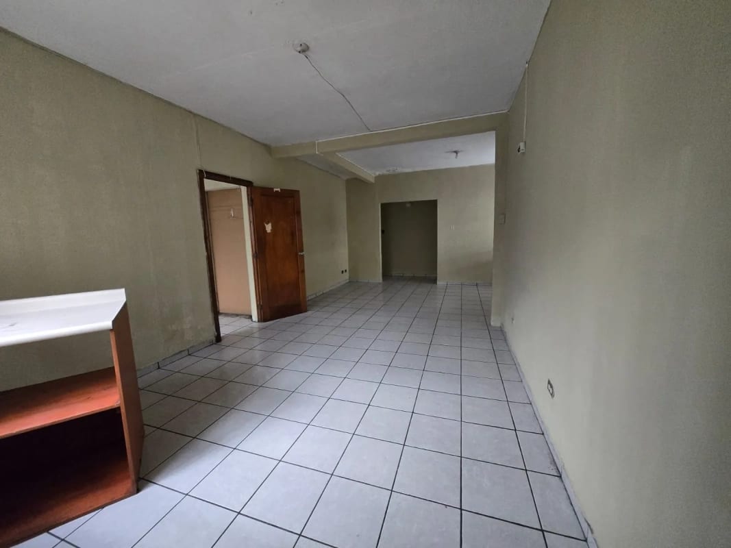Casa para uso comercial en renta!! Excelente ubicación en zona 9 — Casa en Alquiler en Zona 9, Guatemala, Ciudad — foto 7 de 12