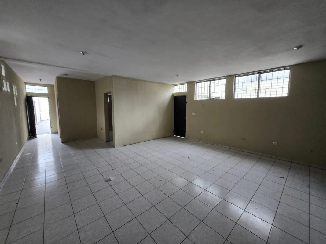 Casa para uso comercial en renta!! Excelente ubicación en zona 9 — Casa en Alquiler en Zona 9, Guatemala, Ciudad — foto 6 de 12