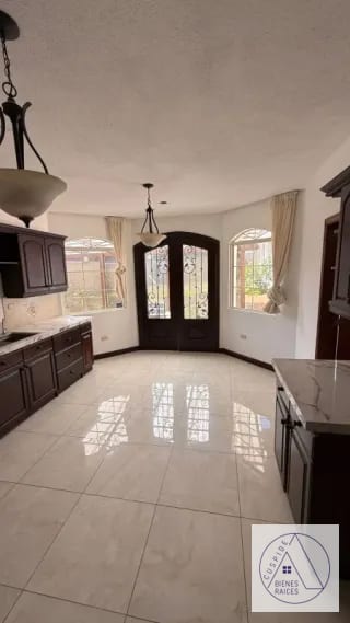 Carretera a El Salvdor Casa en venta Colinas de Andalucía km 16.5 entrada a Olmeca — Casa en Venta en Colinas De Andalucia, Carretera a El Salvador, Guatemala, Ciudad — miniatura 7 de 9