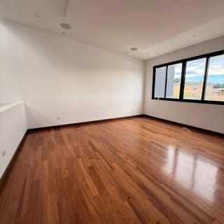 Casa en venta NUEVA | Piscina | Jardín | 5 hab | Sausalito Fraijanes — Casa en Venta en Sausalito, Carretera a El Salvador, Guatemala, Ciudad — miniatura 9 de 16