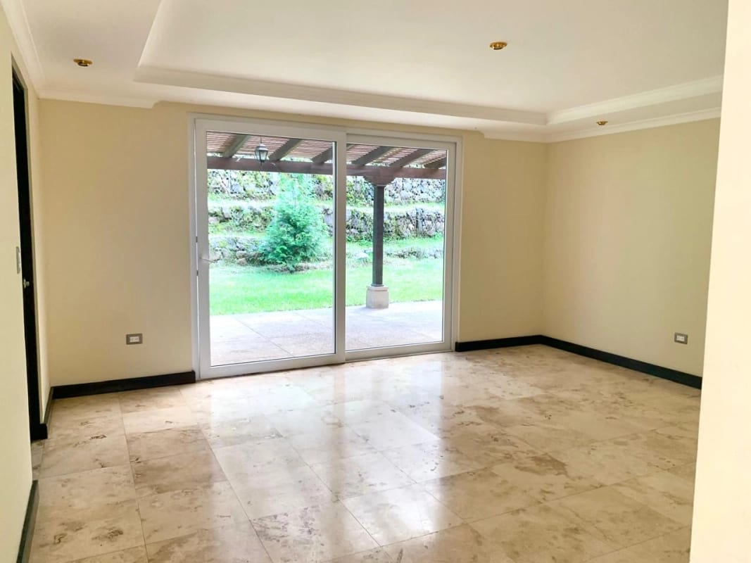 Casa en Venta Fraijanes — Casa en Venta en Carretera a El Salvador, Guatemala, Ciudad — foto 10 de 13