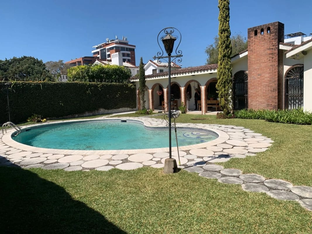 Hermosa Residencia 1 Nivel en Venta Zona 15 — Casa en Venta en Vista Hermosa II, Zona 15, Guatemala, Ciudad — foto 3 de 12