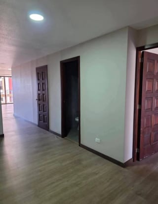 Amplio apartamento en venta zona 10 — Apartamento en Venta en Zona 10, Guatemala, Ciudad — miniatura 6 de 9