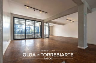 Casa remodelada para oficina en Zona 10 — Casa en Venta en Zona 10, Guatemala, Ciudad — miniatura 1 de 12