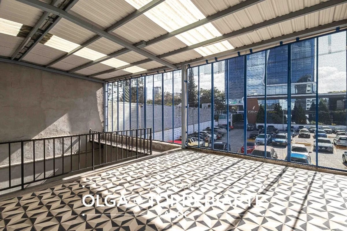Casa remodelada para oficina en Zona 10 — Casa en Venta en Zona 10, Guatemala, Ciudad — foto 11 de 12